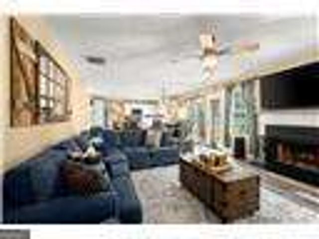 423 Blackbird Way, Hampton, GA 30228