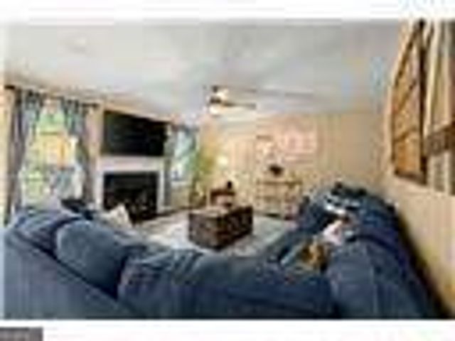 423 Blackbird Way, Hampton, GA 30228