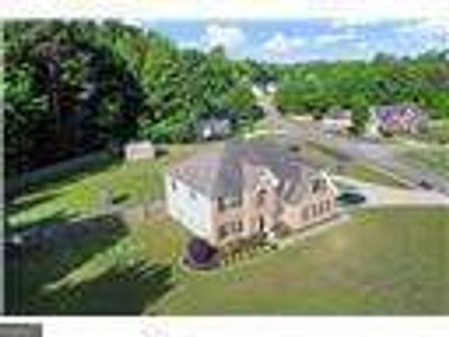 423 Blackbird Way, Hampton, GA 30228
