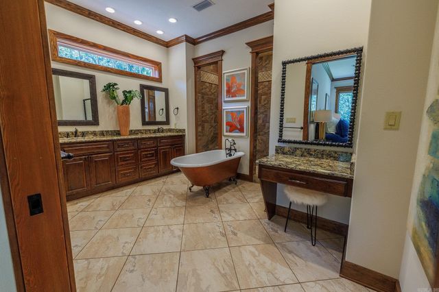 1155 Mountain Ridge Rd, Batesville, AR 72501