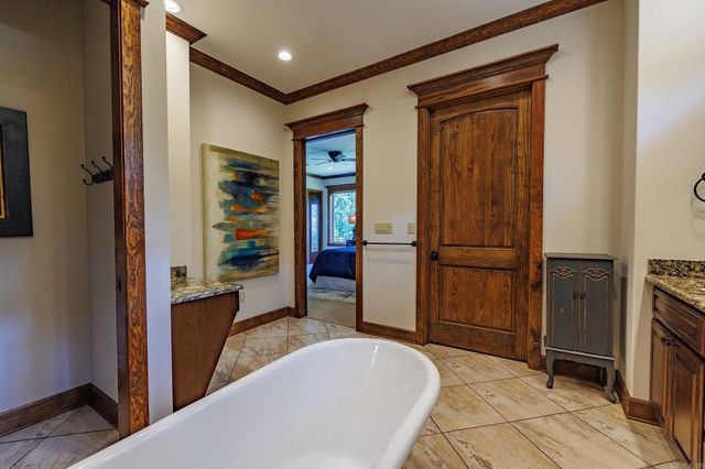 1155 Mountain Ridge Rd, Batesville, AR 72501