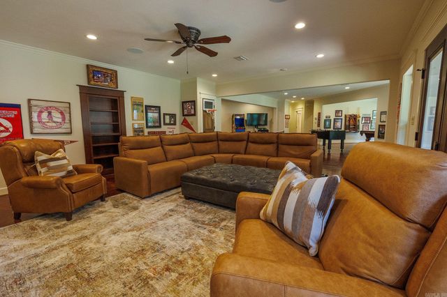 1155 Mountain Ridge Rd, Batesville, AR 72501