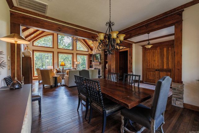 1155 Mountain Ridge Rd, Batesville, AR 72501