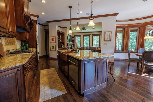 1155 Mountain Ridge Rd, Batesville, AR 72501