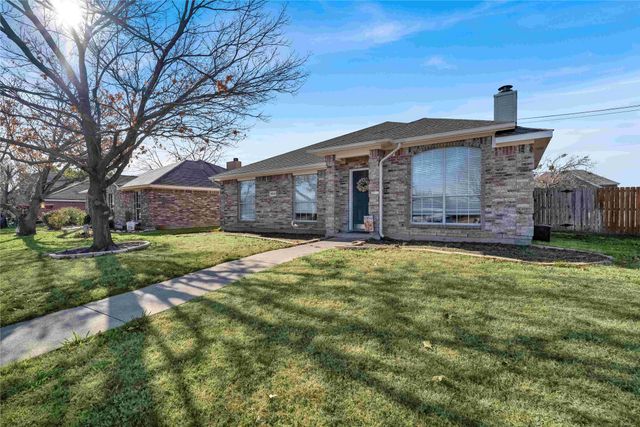 6913 Fairfield Drive, Rowlett, TX 75089