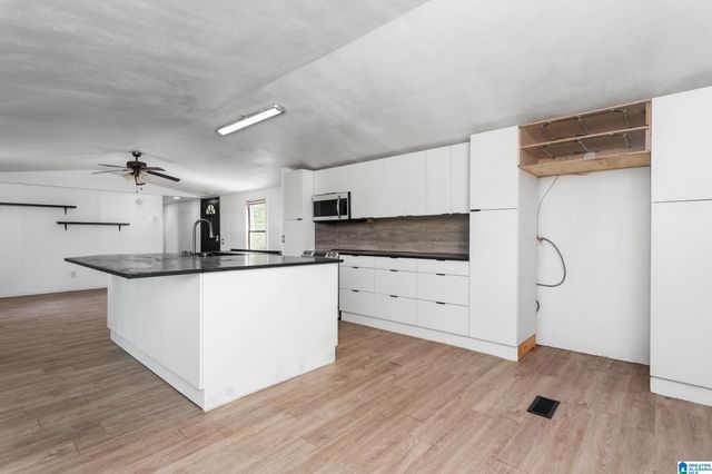 143 DARK HOLLOW ROAD, Ohatchee, AL 36271