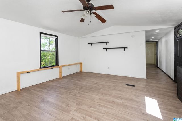 143 DARK HOLLOW ROAD, Ohatchee, AL 36271