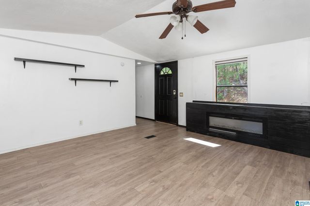 143 DARK HOLLOW ROAD, Ohatchee, AL 36271