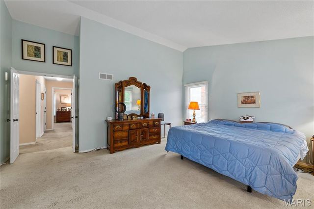 1617 W Field Avenue, Ellisville, MO 63011