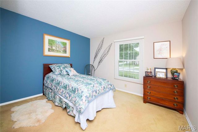 1617 W Field Avenue, Ellisville, MO 63011