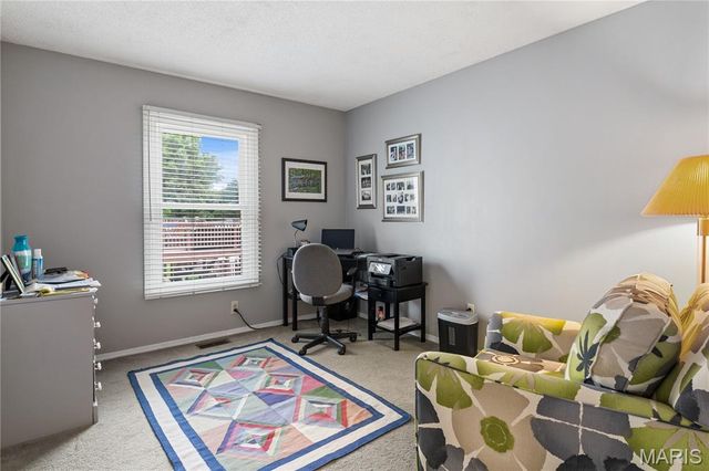 1617 W Field Avenue, Ellisville, MO 63011