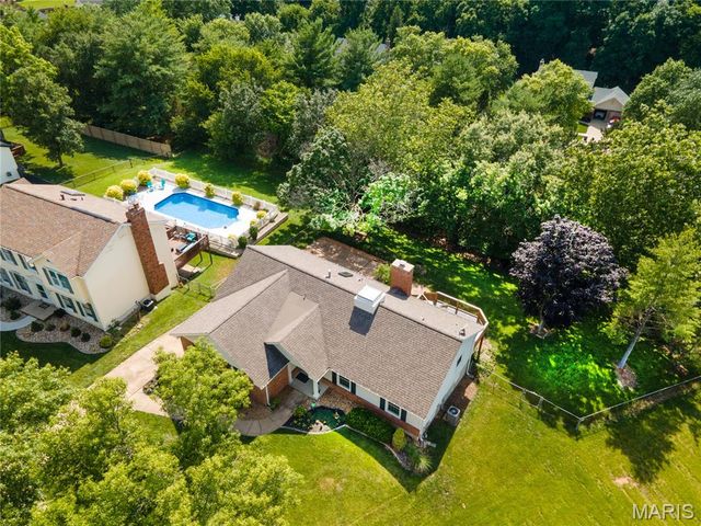 1617 W Field Avenue, Ellisville, MO 63011
