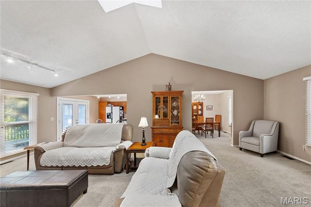 1617 W Field Avenue, Ellisville, MO 63011