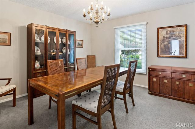 1617 W Field Avenue, Ellisville, MO 63011