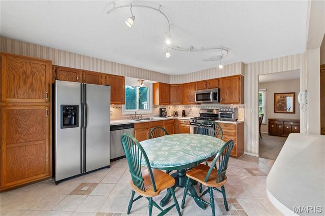 1617 W Field Avenue, Ellisville, MO 63011