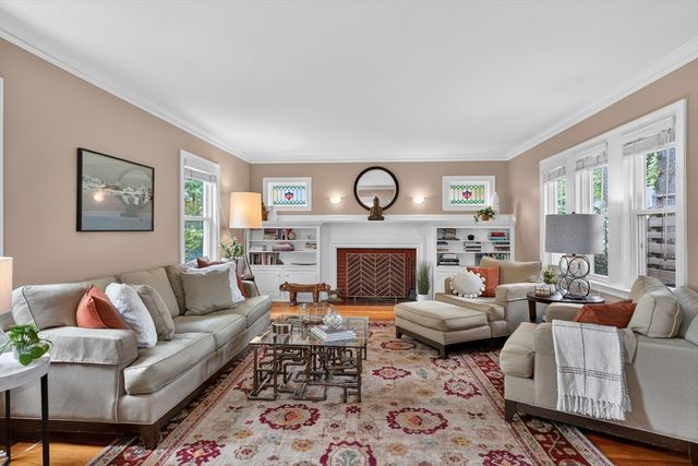 18 Gilmore Rd, Belmont, MA 02478