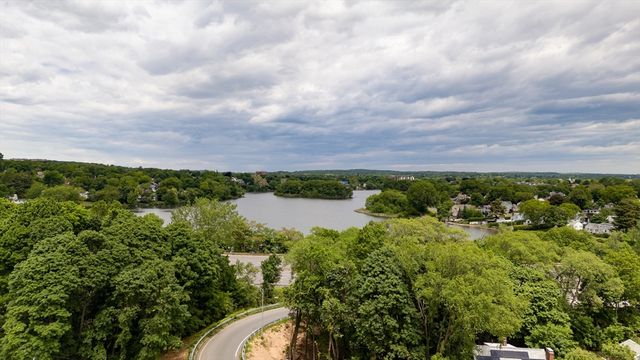 18 Gilmore Rd, Belmont, MA 02478