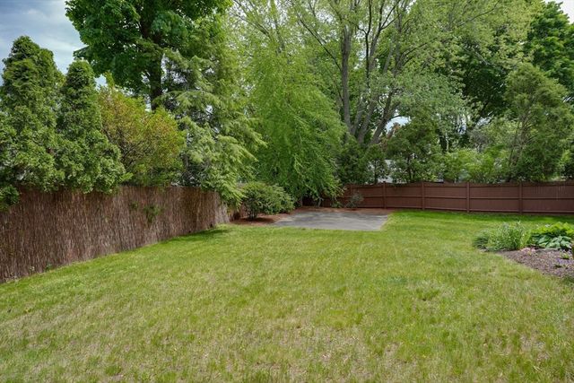 18 Gilmore Rd, Belmont, MA 02478