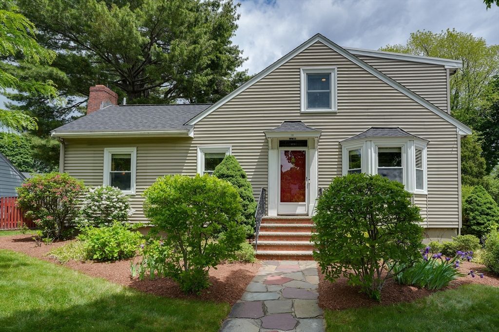 18 Gilmore Rd, Belmont, MA 02478