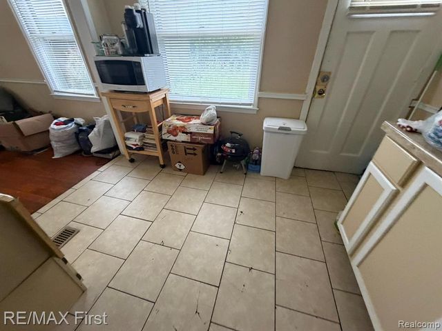 18603 Moross Road, Detroit, MI 48224