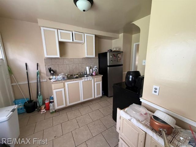 18603 Moross Road, Detroit, MI 48224