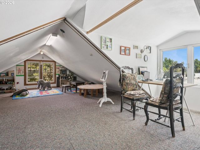 2632 Nw THURMAN St, Portland, OR 97210