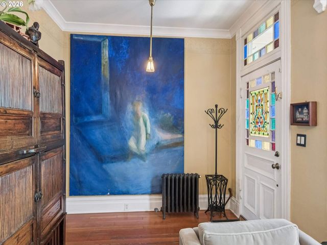 2632 Nw THURMAN St, Portland, OR 97210
