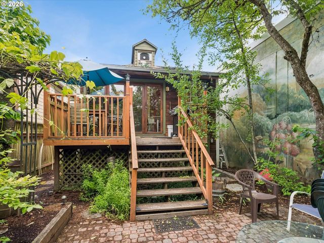 2632 Nw THURMAN St, Portland, OR 97210