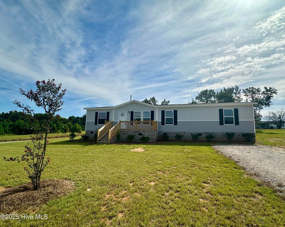101 Cottonwood Court, Kenly, NC 27542