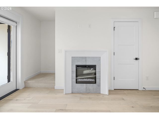 5470 Se Bybee Blvd C, Portland, OR 97206