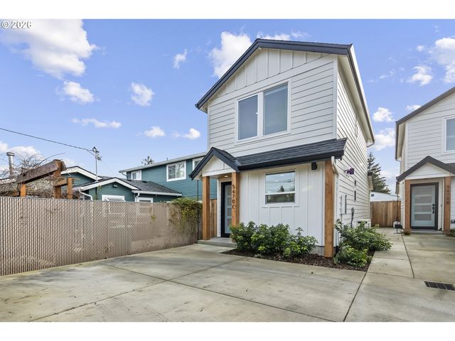 5470 Se Bybee Blvd C, Portland, OR 97206