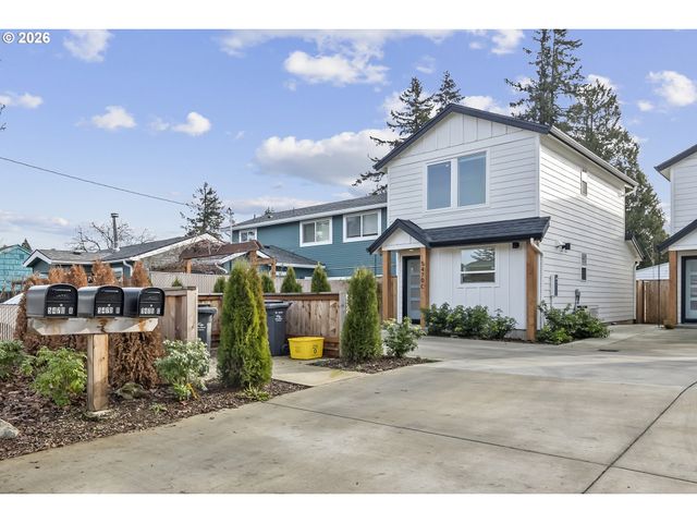 5470 Se Bybee Blvd C, Portland, OR 97206