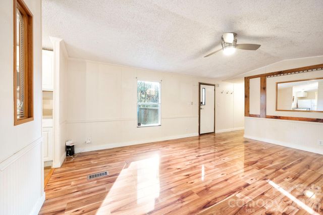 101 Laurel Loop, Fletcher, NC 28732