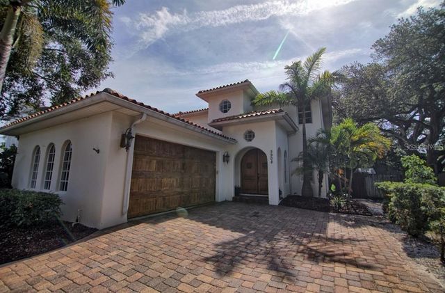 5908 S SWITZER AVENUE, Tampa, FL 33611