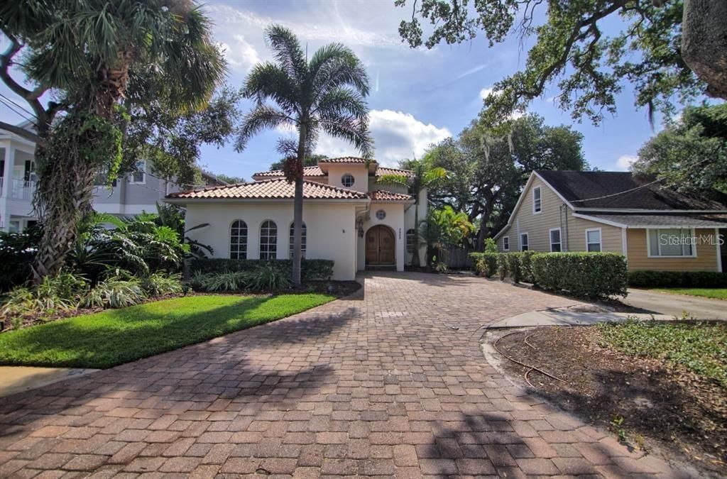 5908 S SWITZER AVENUE, Tampa, FL 33611