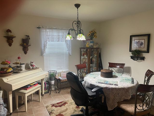 504 16th Avenue N, Texas City, TX 77590