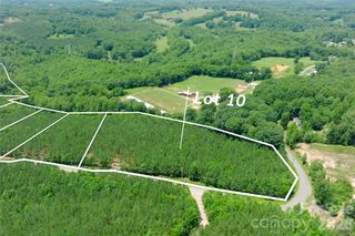 10 Morrison Road, Morganton, NC 28655