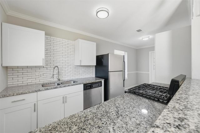 1608 Winderemere Drive, Arlington, TX 76014