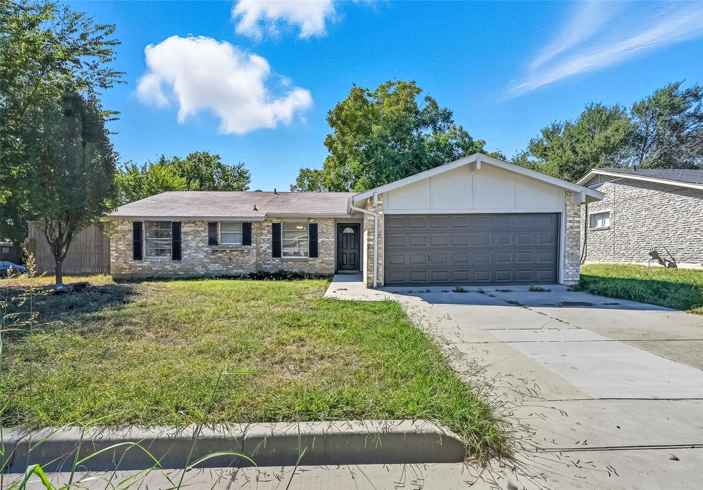 1608 Winderemere Drive, Arlington, TX 76014