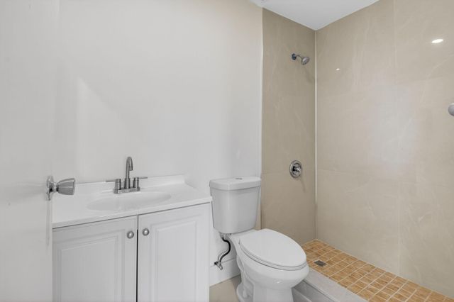 155 Seville G, Delray Beach, FL 33446