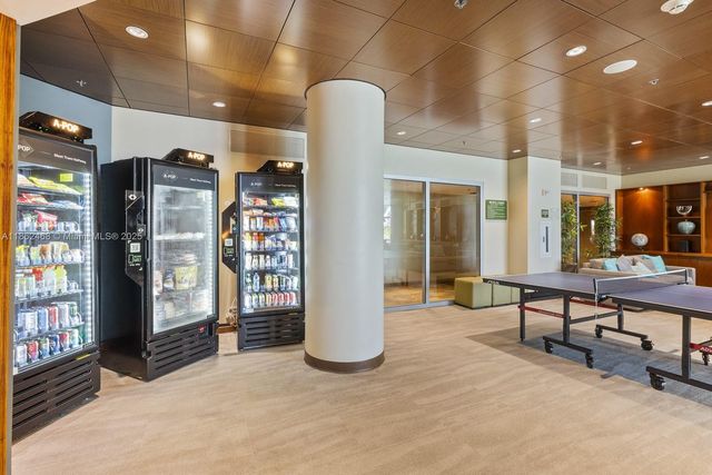 2641 N Flamingo Rd 2408N, Sunrise, FL 33323