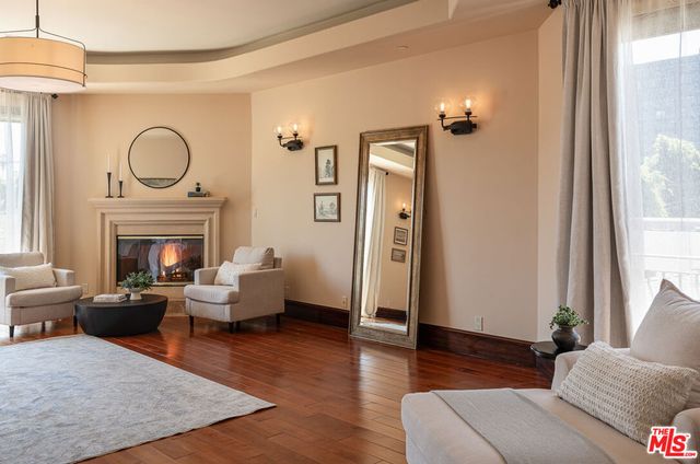 4910 Valjean Avenue, Encino, CA 91436