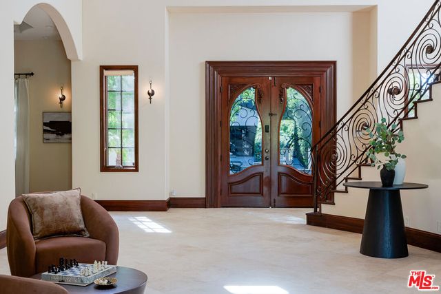 4910 Valjean Avenue, Encino, CA 91436