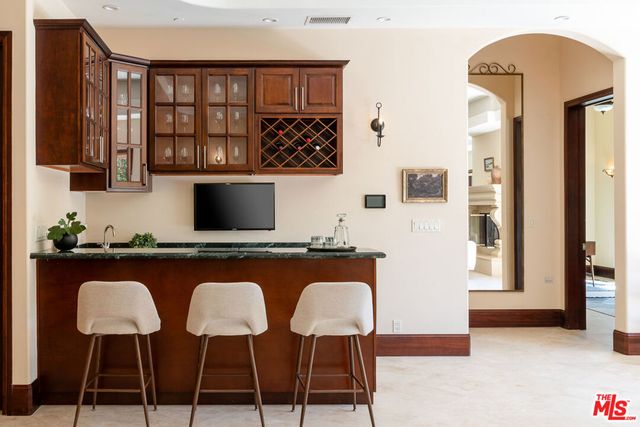 4910 Valjean Avenue, Encino, CA 91436