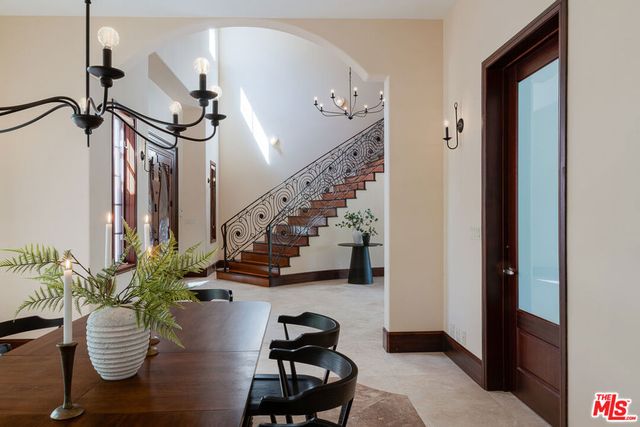 4910 Valjean Avenue, Encino, CA 91436