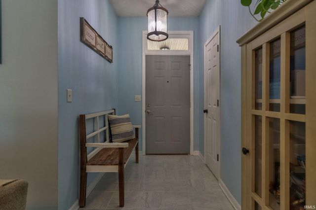 5717 Lincoln Pointe Boulevard, Evansville, IN 47715