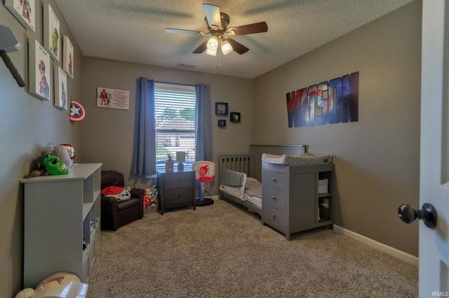 5717 Lincoln Pointe Boulevard, Evansville, IN 47715