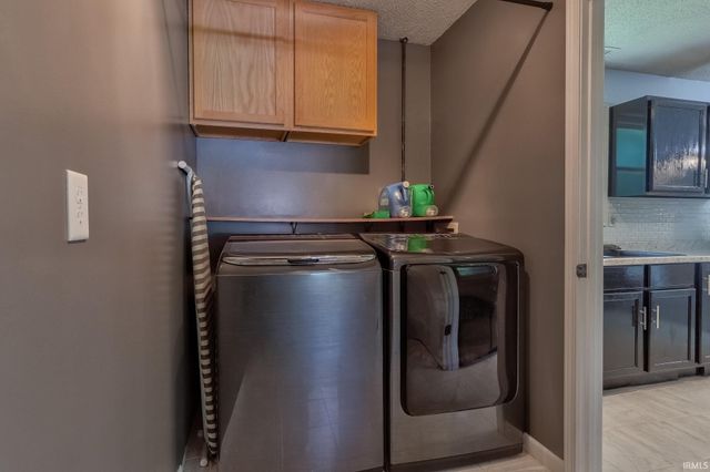 5717 Lincoln Pointe Boulevard, Evansville, IN 47715