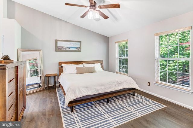 17701 AVENEL LN, Dumfries, VA 22026