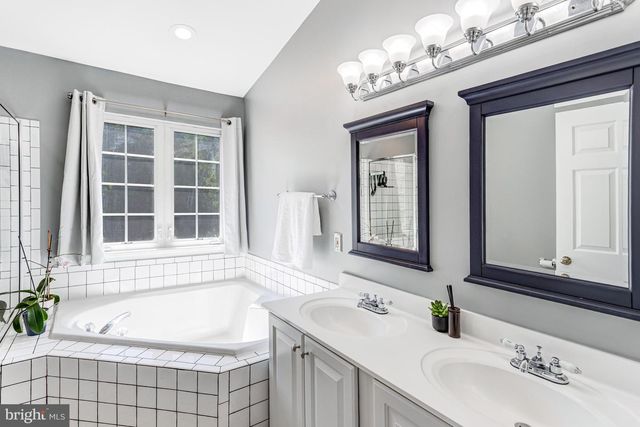 17701 AVENEL LN, Dumfries, VA 22026